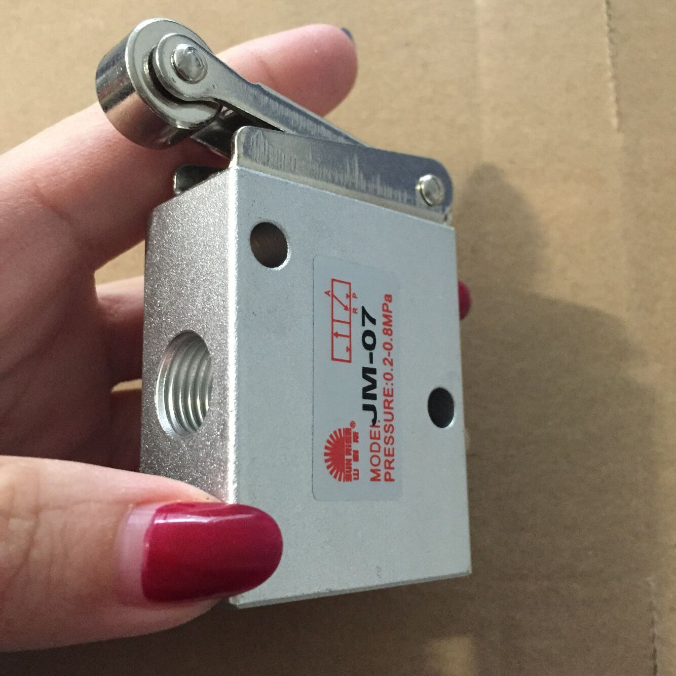 G1/4" 2 Position 3 Way Wheel Gas Air Pneumatic Mechanical Valve JM-07