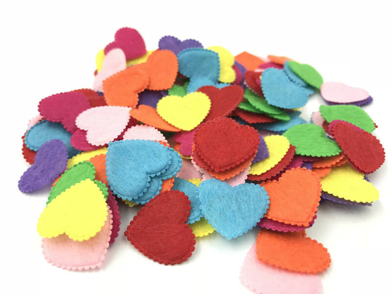 100pcs Mixed Colors Die Cut Felt Heart-shaped Fit Cardmaking decoration 20mm