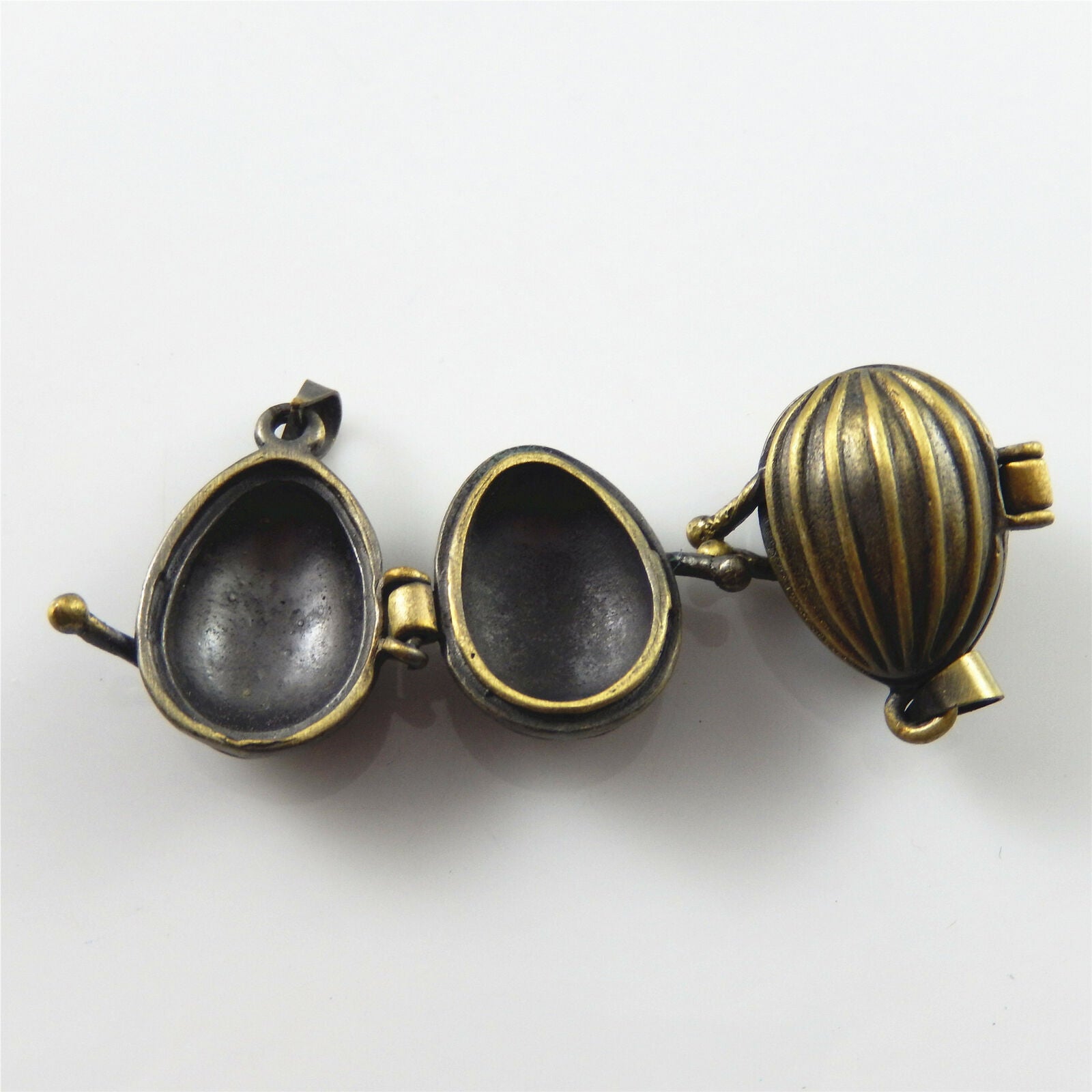 3-pack Antiqued Bronze Alloy Hot Air Balloon Pendant Locket Openable 19x13x13mm