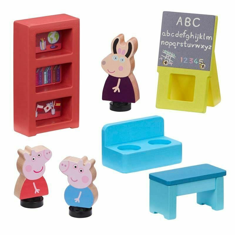 07212 Peppa Pig Wooden Schoolhouse Playset with Figures & Accessories Age 2+
