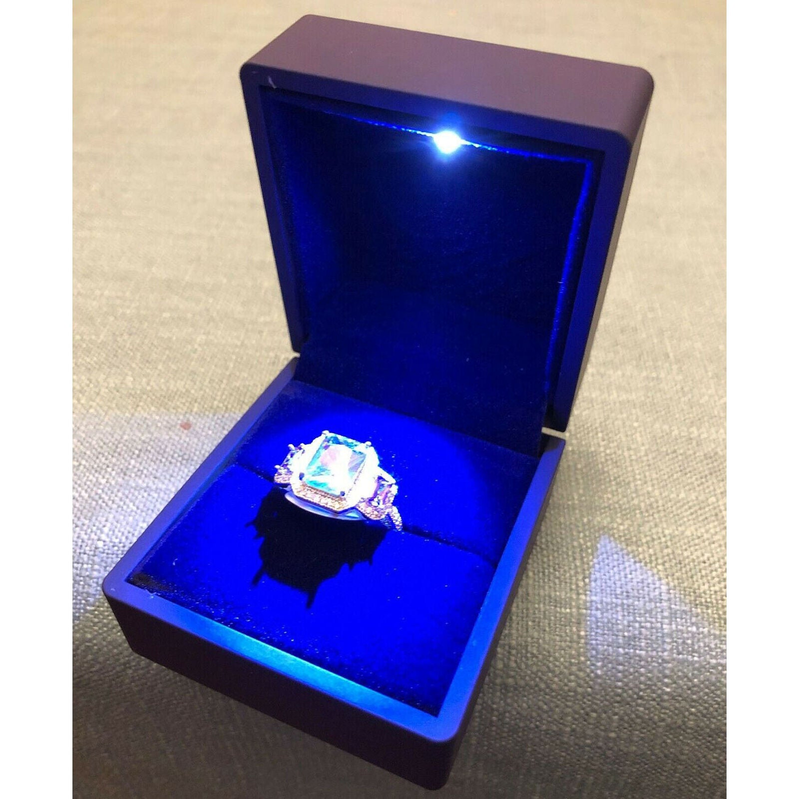 LED Light Ring Necklace Pendant Gift Box Wedding Engagement Jewelry Storage Case
