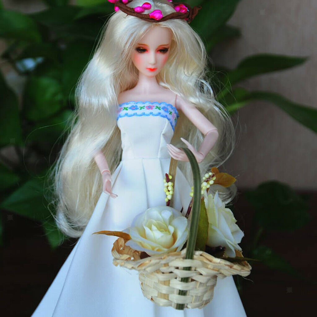 Mini Woven Flower Basket with Handle Simulation Furniture Fairy Garden Decor