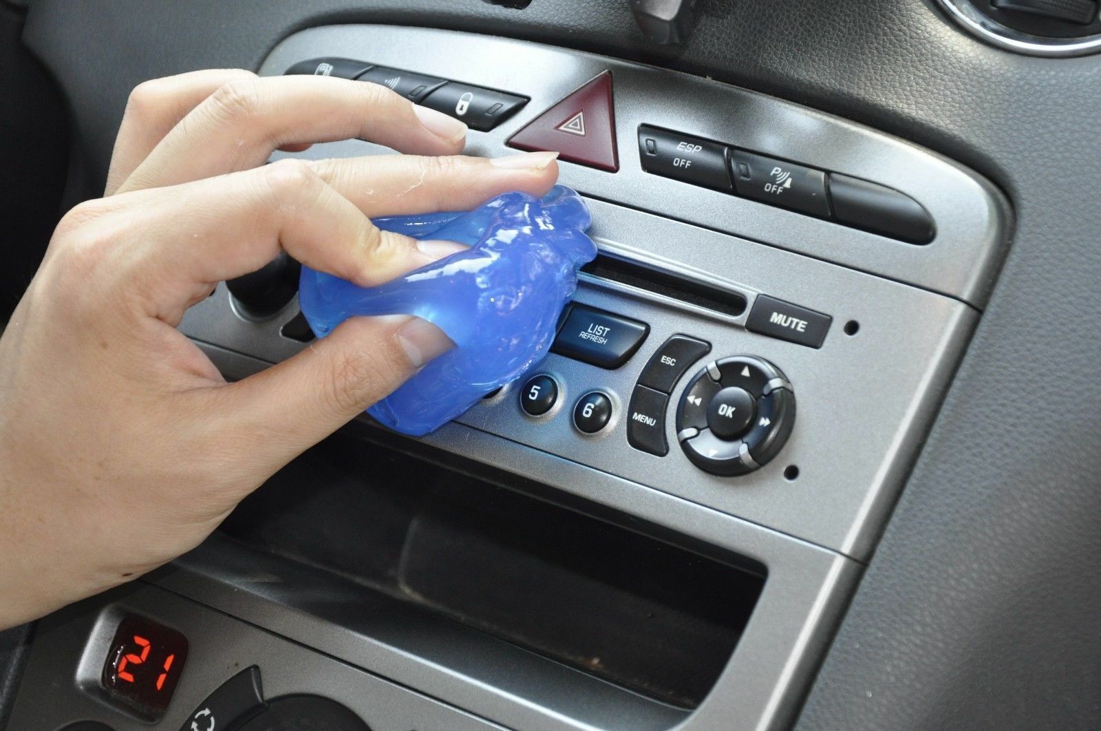 Car Clean Glue Gum Gel Cleaning Air Outlet Vent Dashboard Interior Cleaner Tool