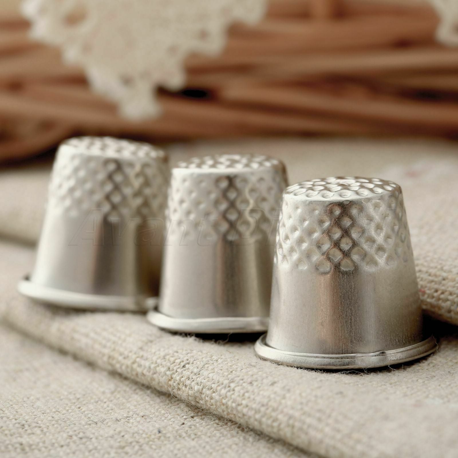 New 3pcs Finger Thimble Sewing Grip Metal Shield Protector Pin Needle Craft Tool