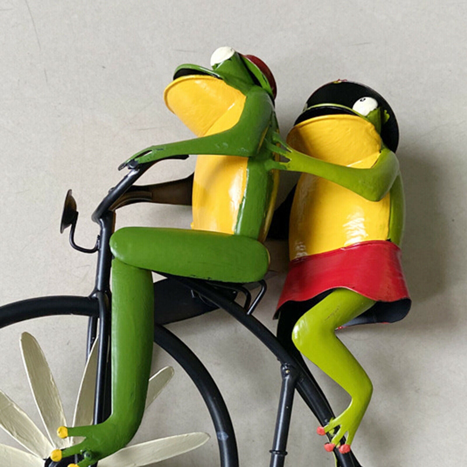 Bike Wind Spinner Metal Frog on Bicycle Windmill Outdoor Lawn Decoration