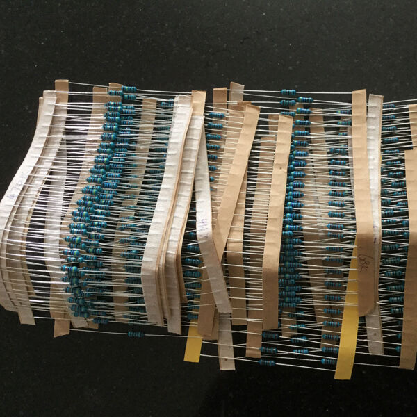 200pcs 20 Values 1/4W 0.25W Metal Film Resistor Assortment Assorted Kit For DIY