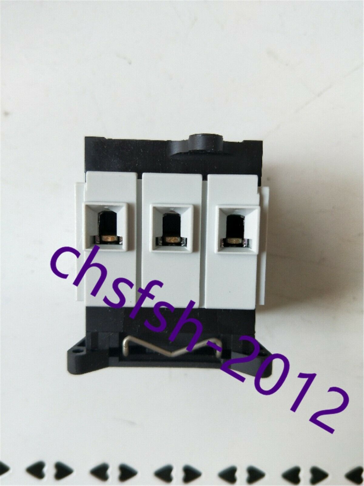 1 pcs New IN Box Schneider V1C 32A Isolating Switch