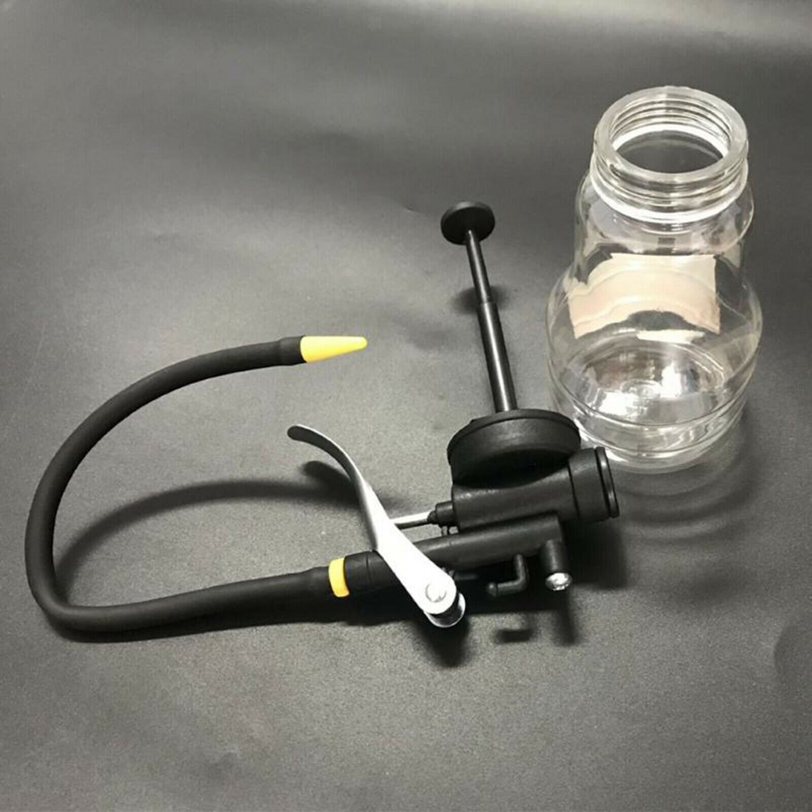 Professional 8 oz Oil Can Oiler Mini Leakproof Anti-drop Impact-resistant