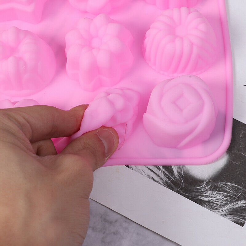Cake Baking Flower Shaped Silicone Mould DIY Handmade Candle Soap Moulds .l8