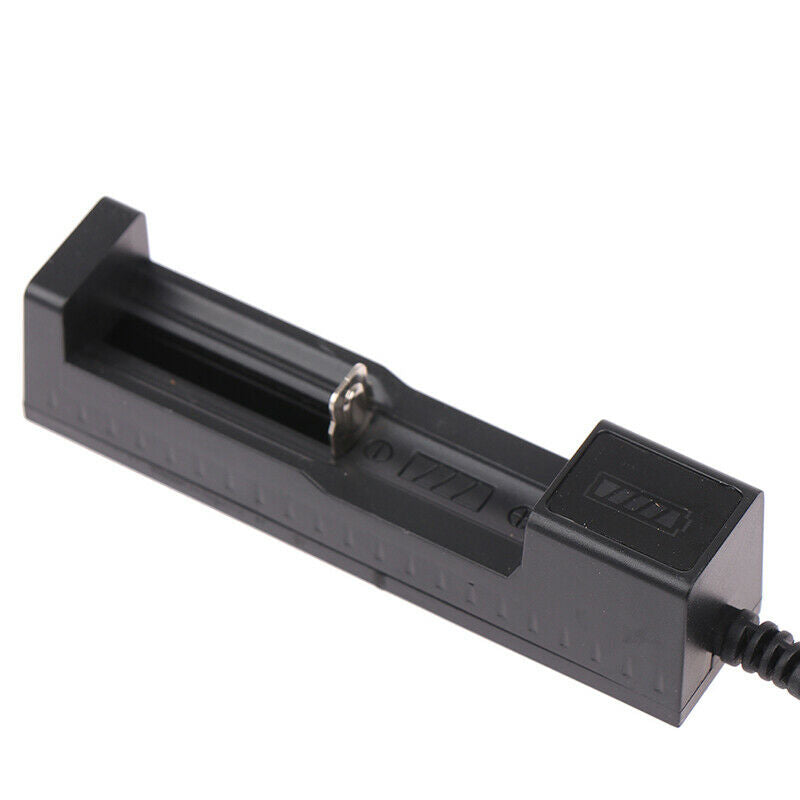 Battery Charger USB Battery Adapter LED Smart Charging CurrentI7CA