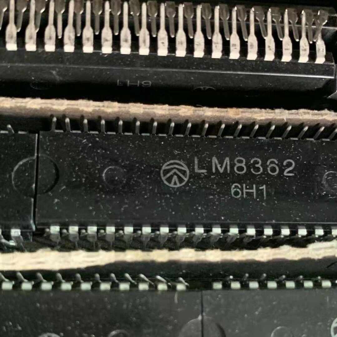 1PCS  IC SANYO DIP-40 LM8362