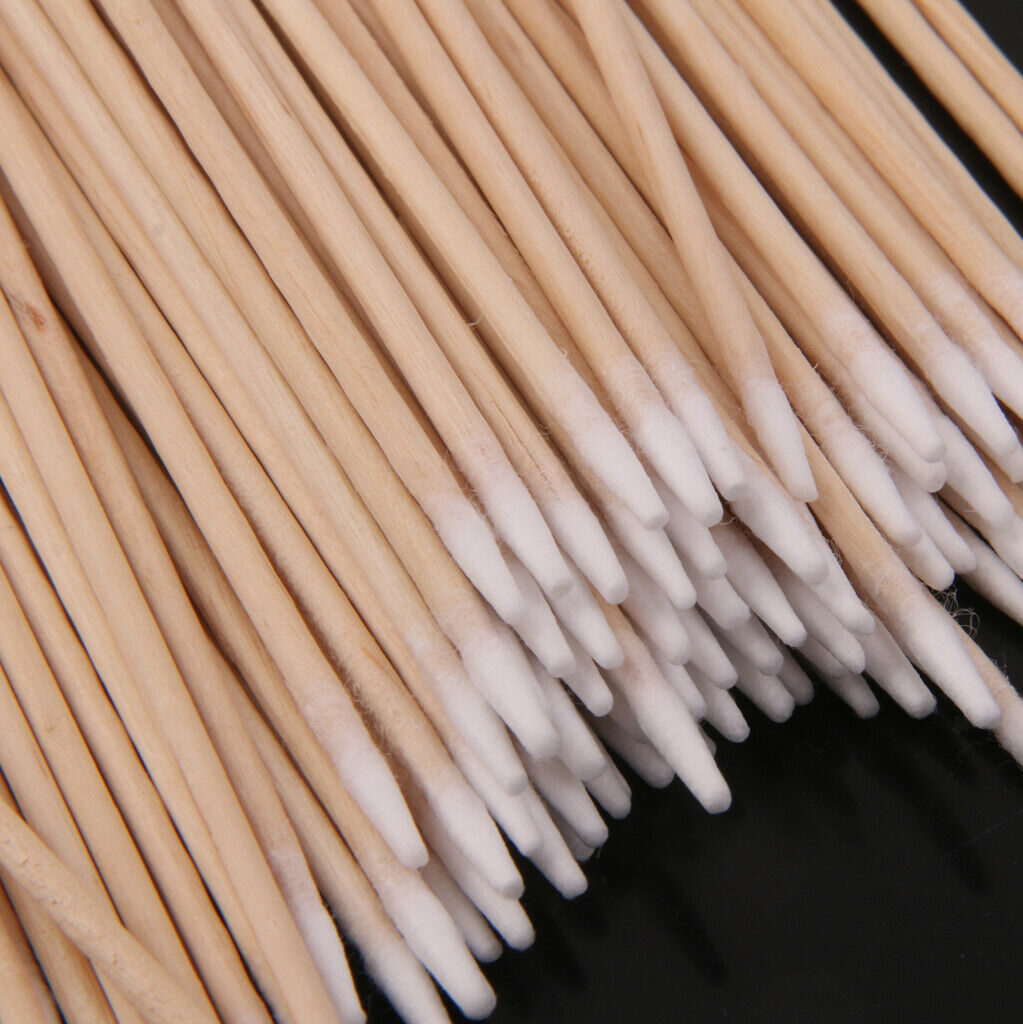 200x Cotton Swab Sticks Wooden Ear Buds
