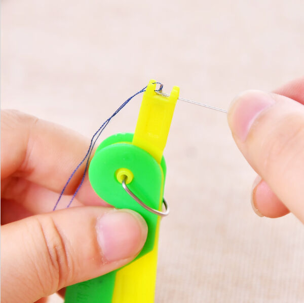 New Elderly Use Automatic Easy Sewing Needle Device Threader Thread Guide Tool E