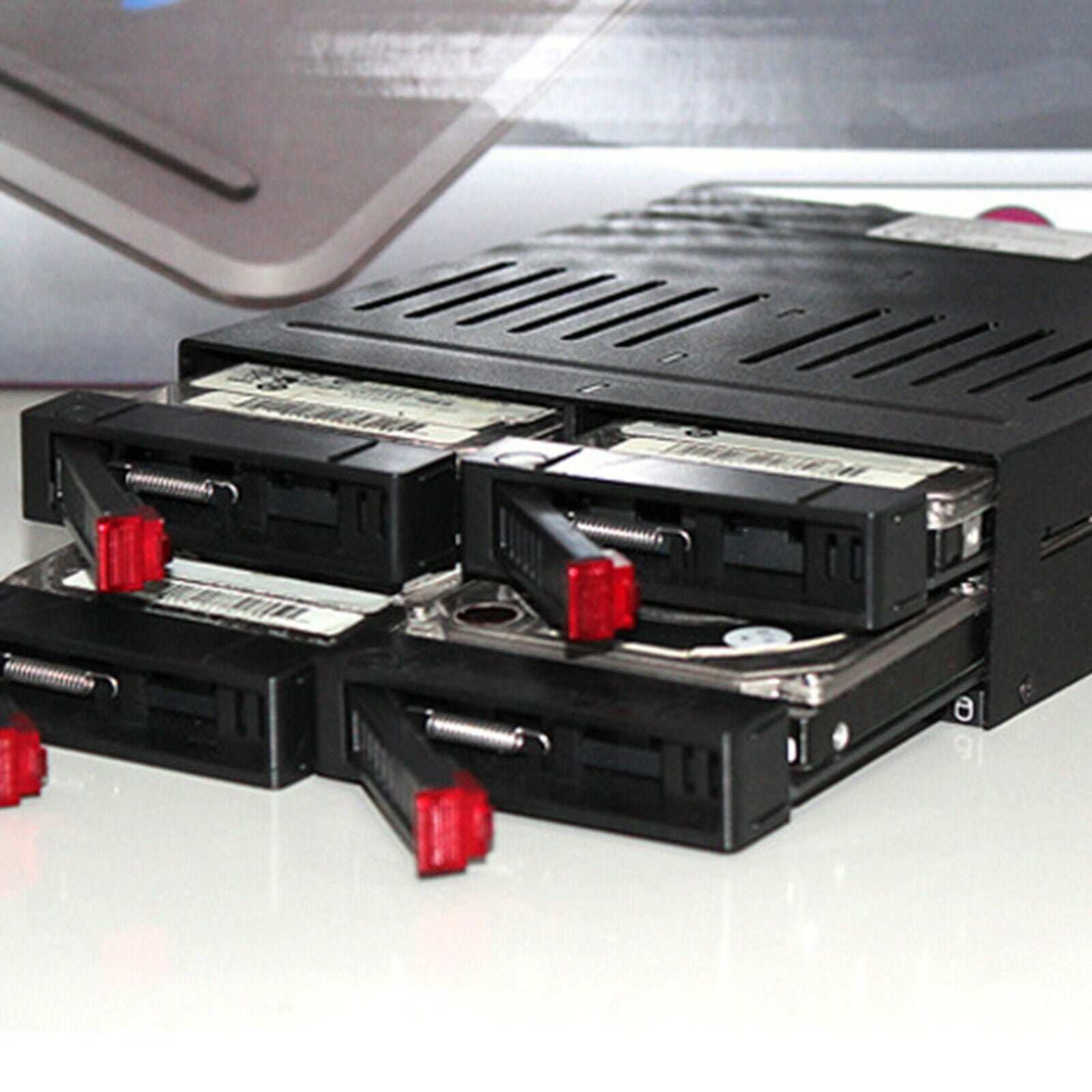 HE-2006 SATA Internal Rack 4x2.5" Hard Drive Case HDD SSD Enclosure Cover