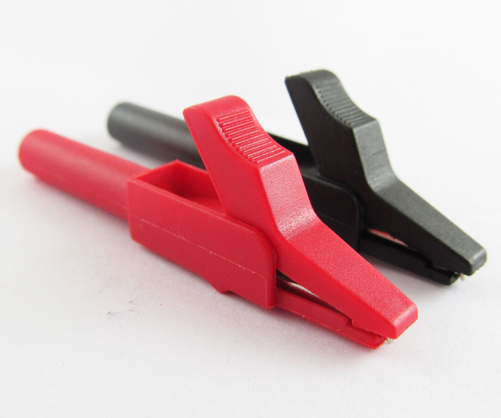 2pcs Full Insulated Alligator Clip to 4mm Banana Female Test Adapter Red Black