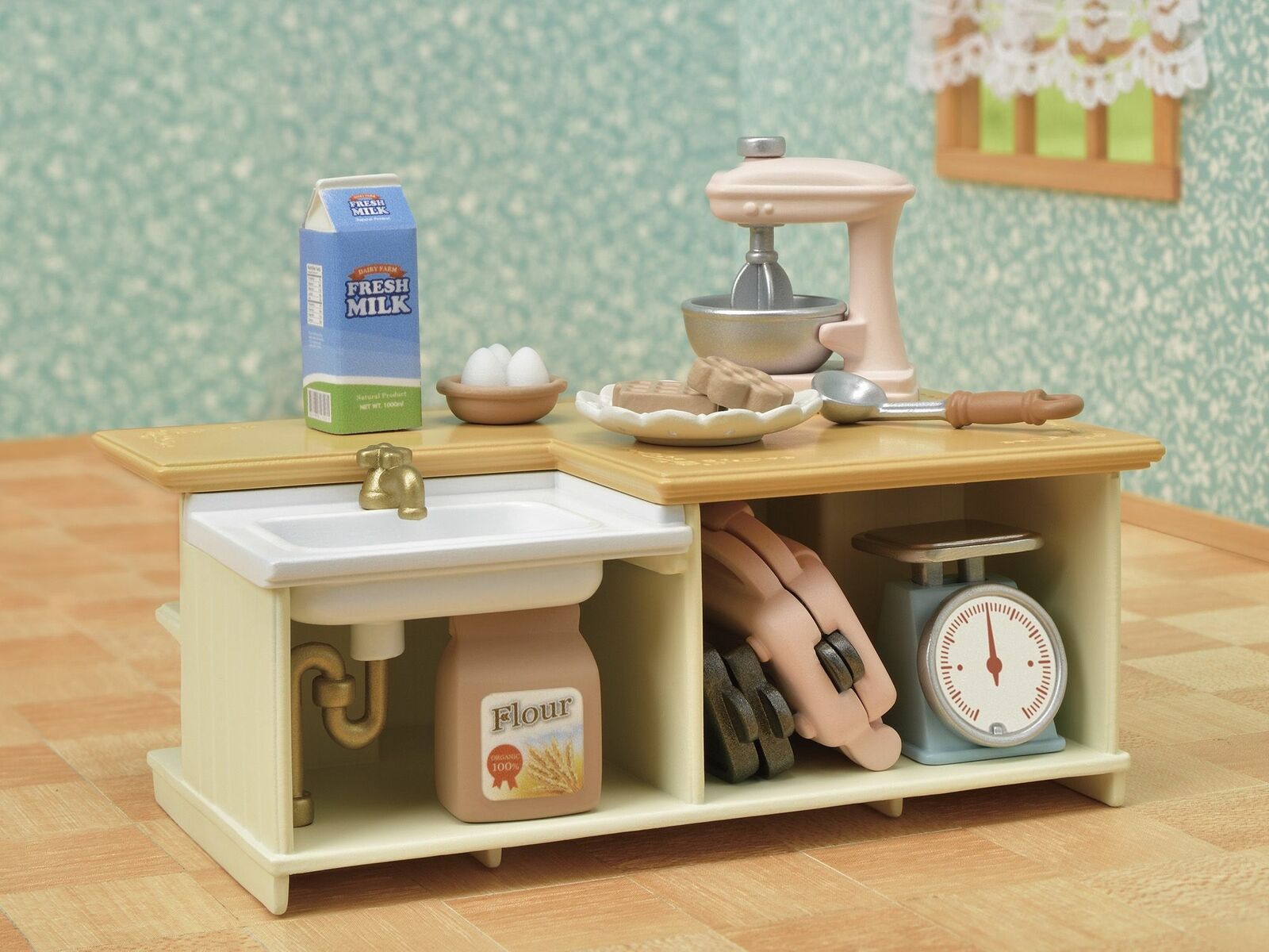 Sylvanian Families Kitchen Island Furniture Set inc 18 Pieces 5442 Role Play 3+