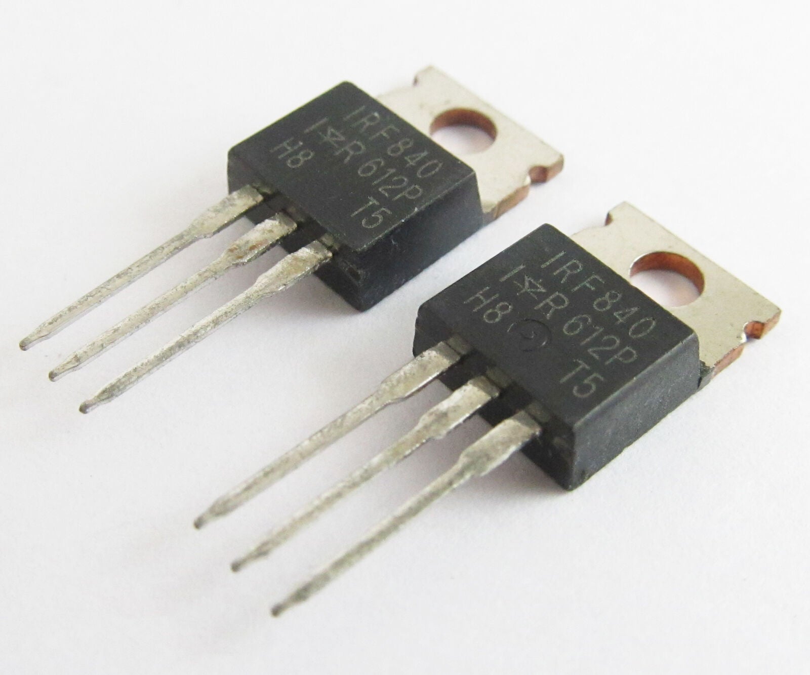 2 pcs IRF840 IRF 840 N-Channel Power Mosfet TO-220