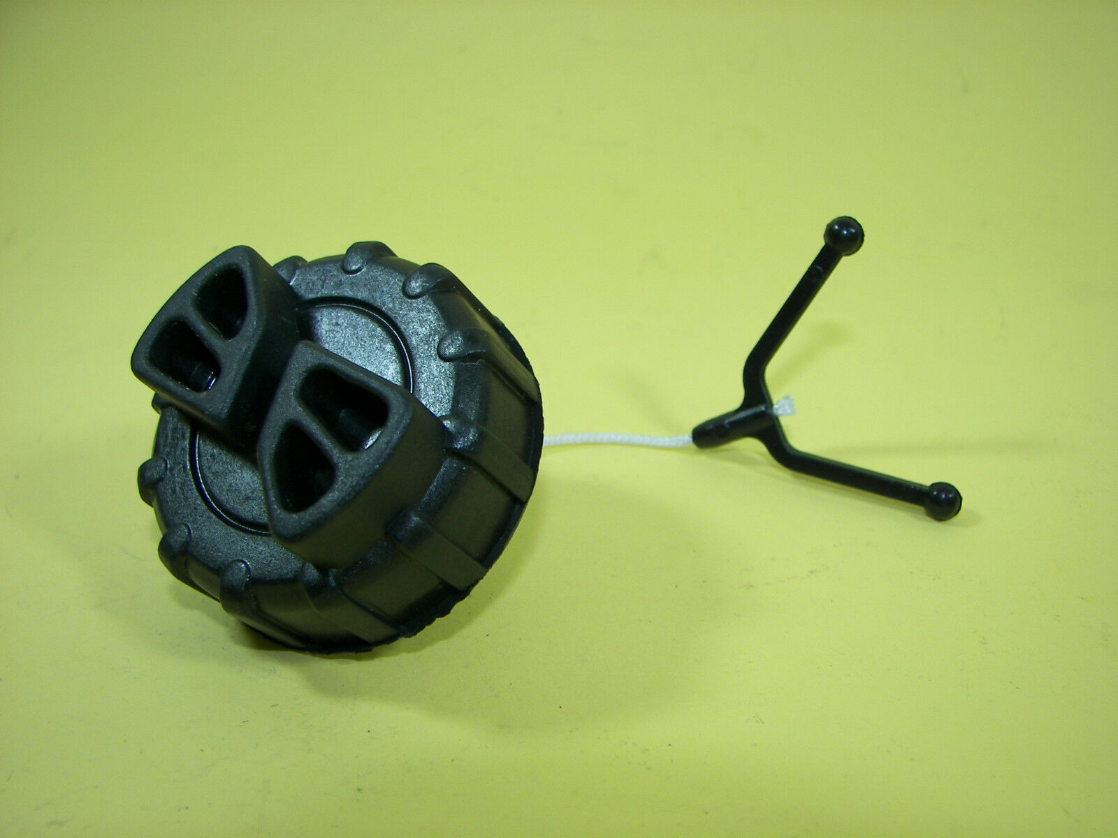 Oil / Filler Cap for STIHL 017, 018, MS170, MS180 Chainsaws [#11303500500]