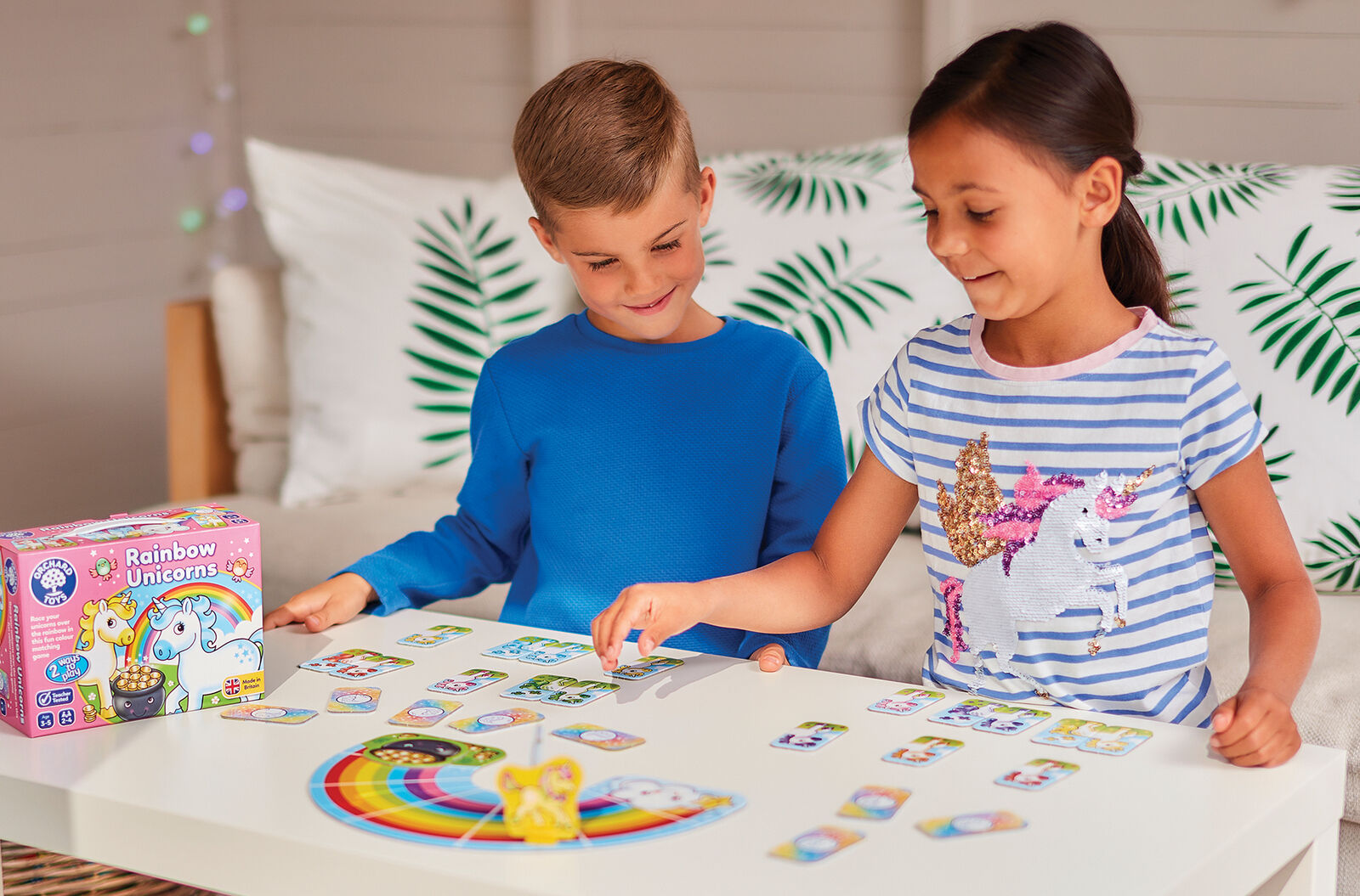 Orchard Toys 095 Rainbow Unicorns Colour & Matching Game Family Children Age 3+