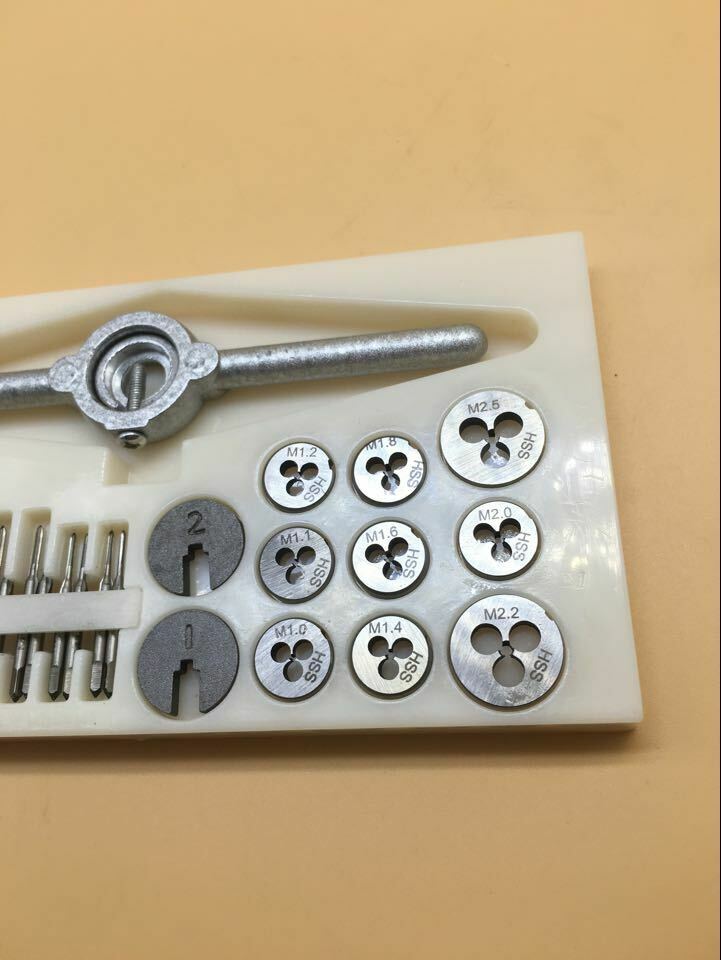 30pcs Mini HSS Tap and Die Set M1 M1.1 M1.2 M1.4 M1.6 M1.8 M2 M2.2 M2.5 [Die/1]