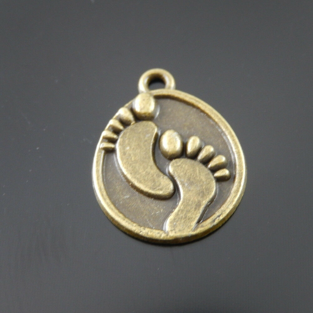 40 pcs Antiqued Bronze Alloy Oval Footprint Charms Necklace Pendants 19x17x2 mm