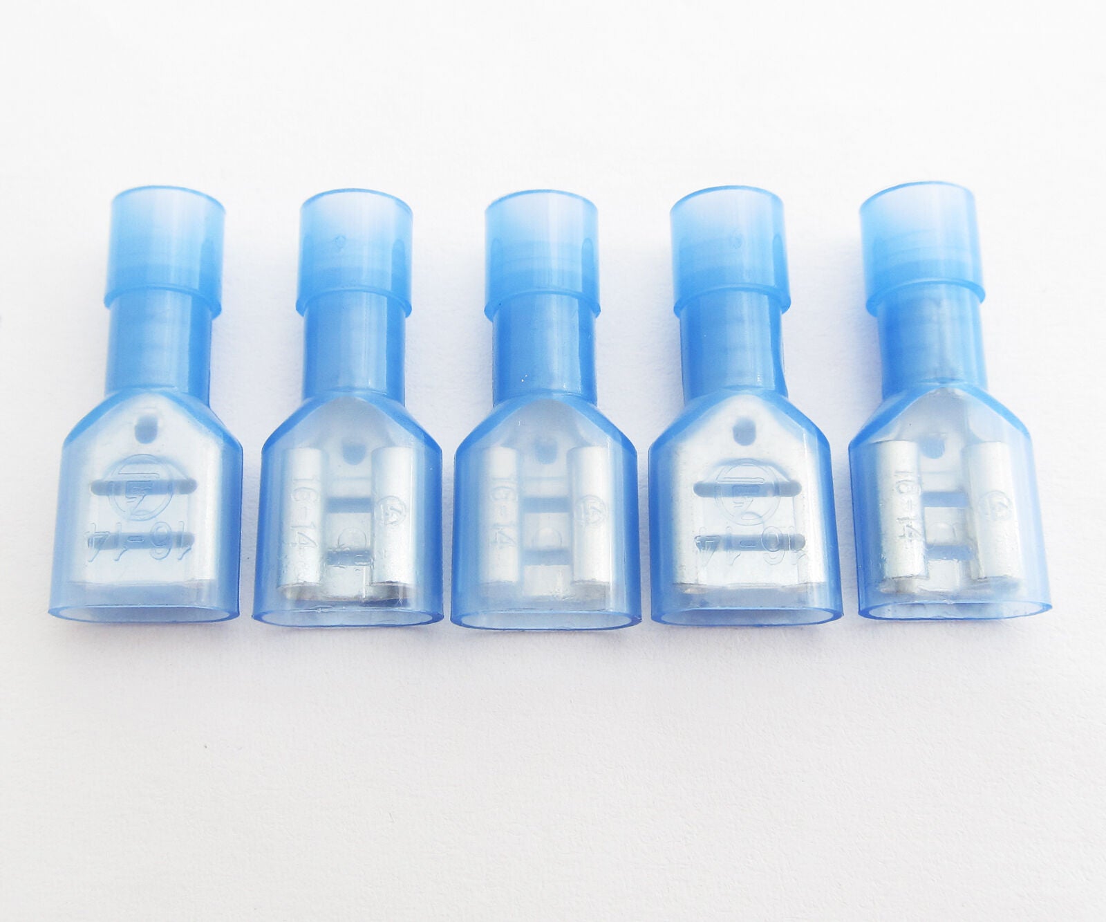 100pcs Blue Nylon Full Insulated Female Copper Terminals 14-16 Gauge W:6.6mm 15A