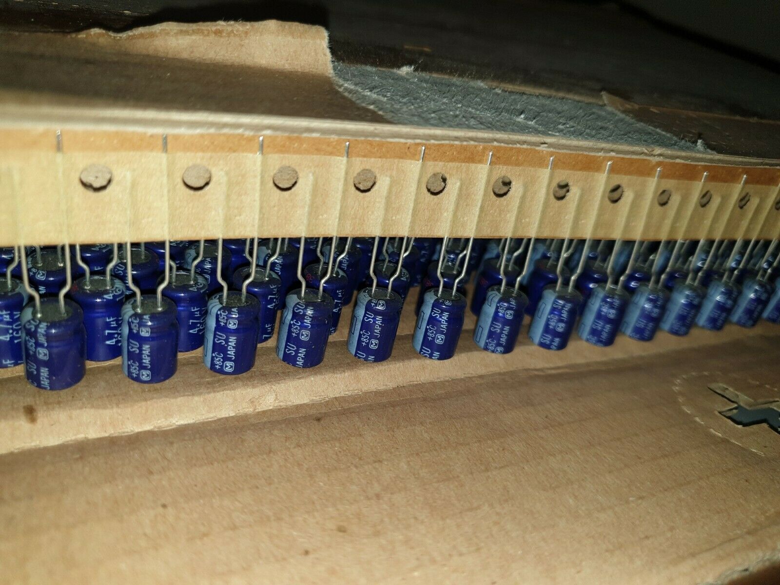 20pcs NOS PANASONIC JAPAN 4.7uF 160V HI END TUBE AMP CAPS FOR AUDIO!