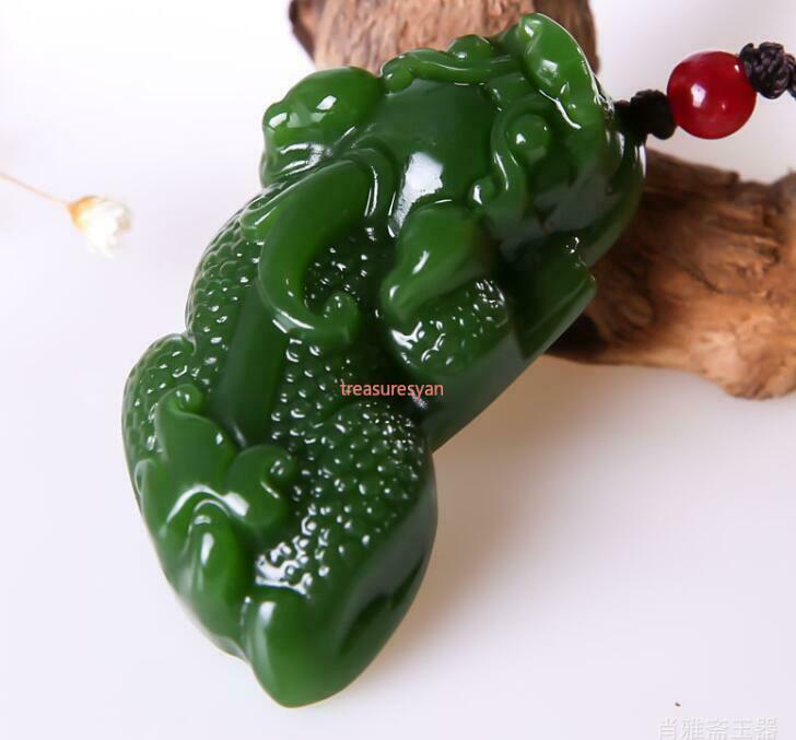 Exquisitely carved jadeite couple jade brave jade pendant