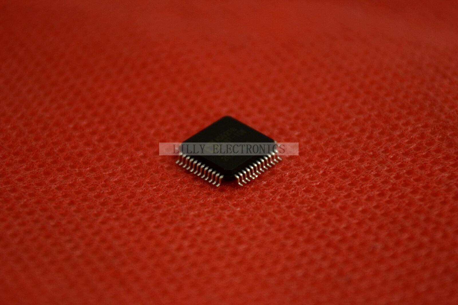AD9218BST-105 PACKAGE:LQFP-48,10-Bit, 40/65/80/105 MSPS 3 V