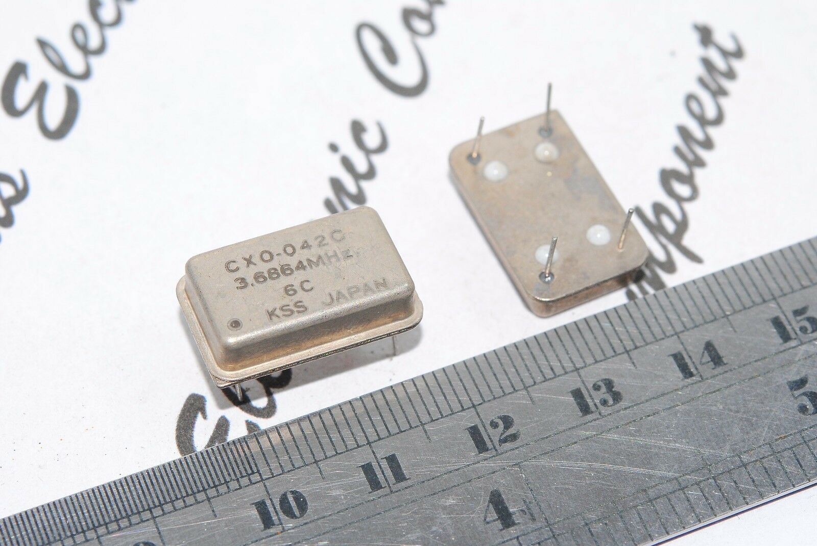 1pcs - KSS CXO-042C 3.6864 MHZ Quartz Crystal Resonator / XTAL