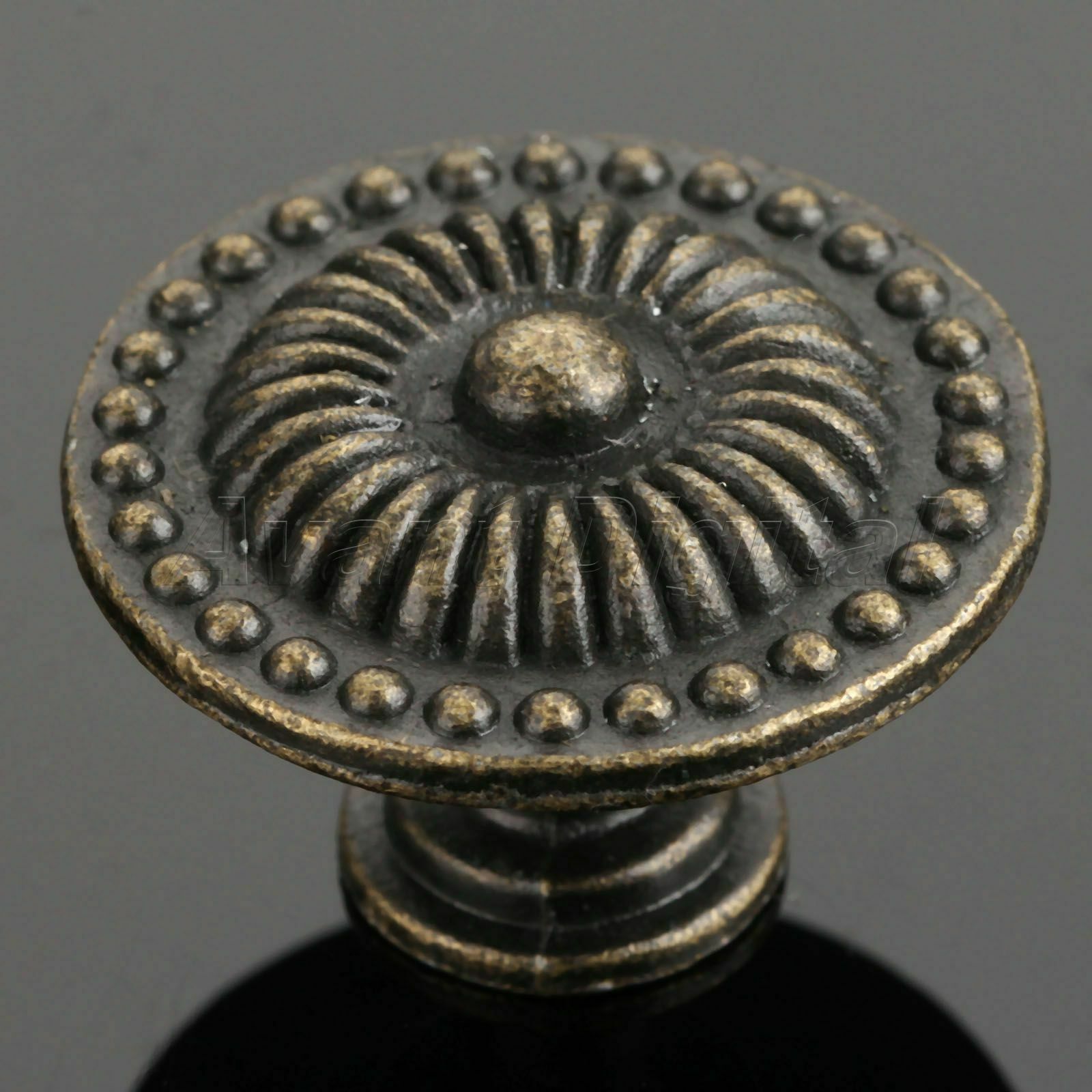 Zinc Alloy Retro Bronze Flower Cabinet Door Pull Handles Drawer Knobs 30*20mm