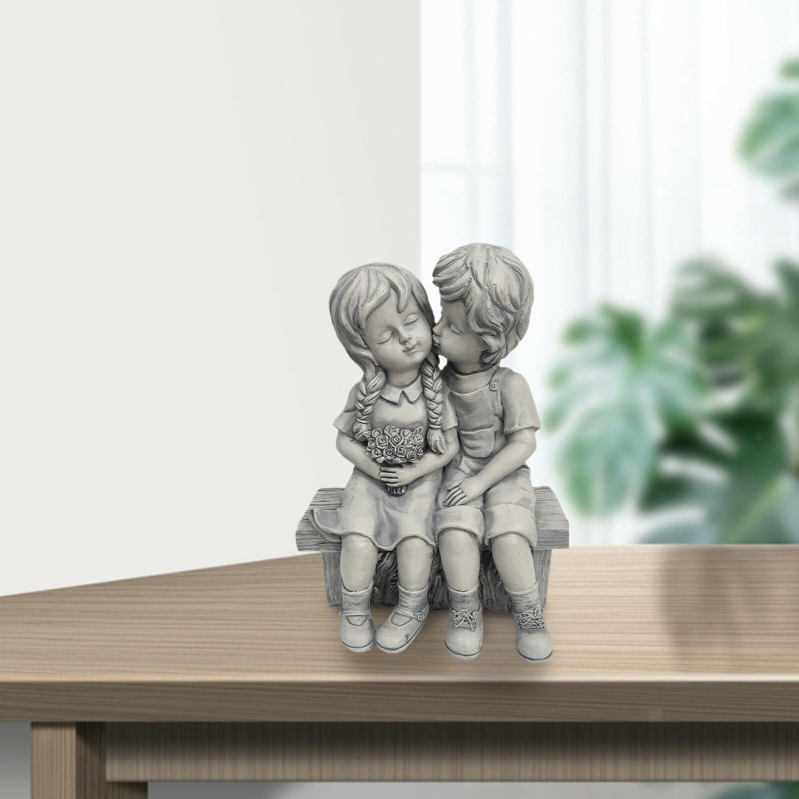 Mini Kissing Boy and Girl Garden Statue Sculpture Home Pool Decoration