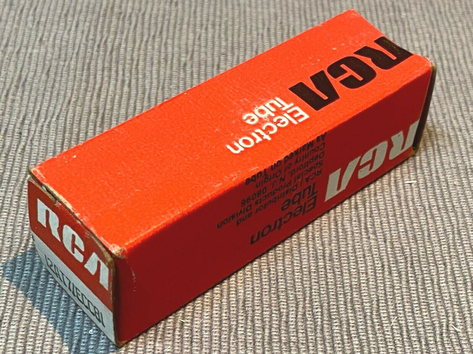 1pcs - RCA 12AT7 / ECC81 Vacuum tube - NOS
