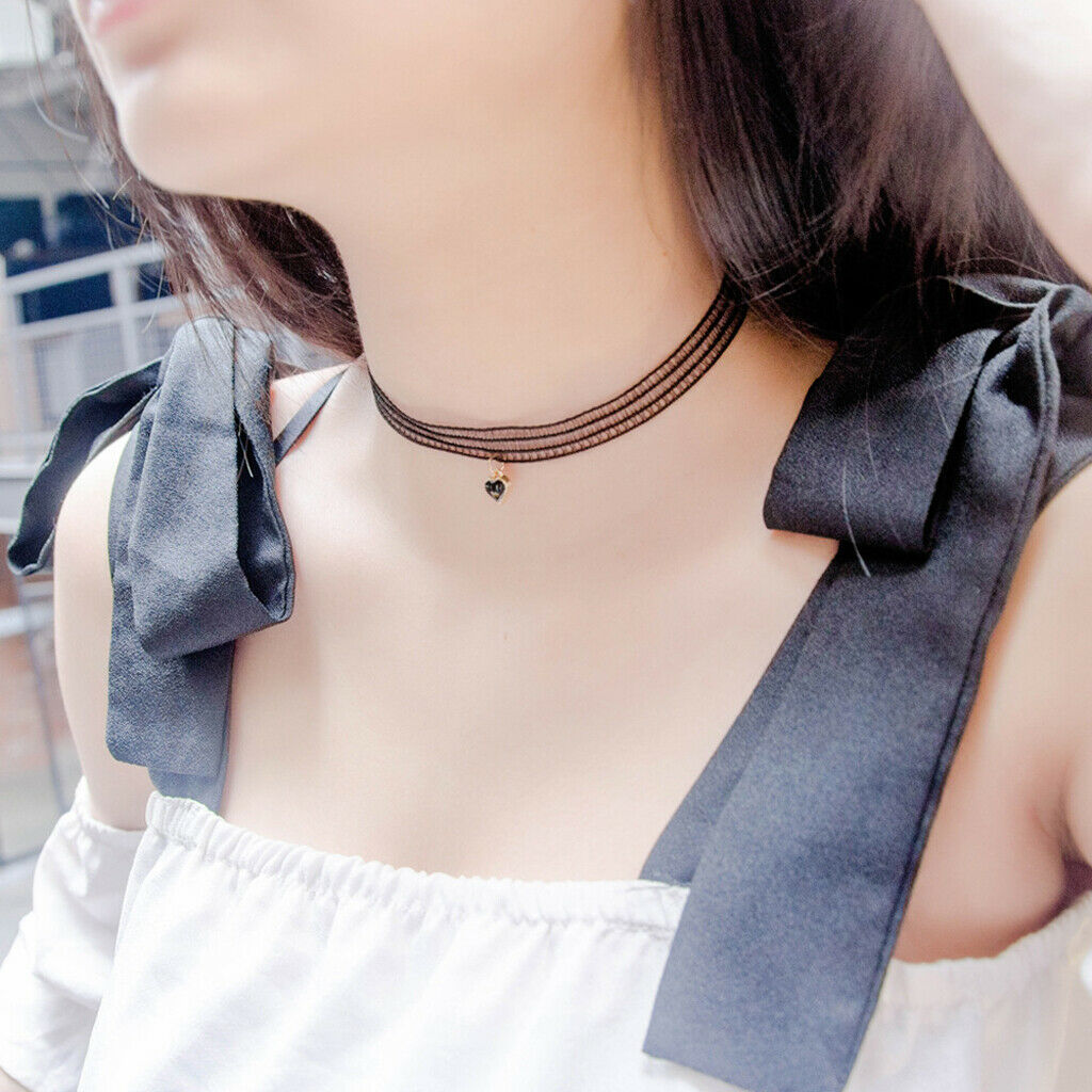 Lace Collar Choker Gothic Elegant Velvet Necklace with Gem Heart Pendant