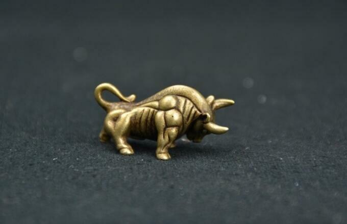 Chinese Pure brass Wall Street bull small statue