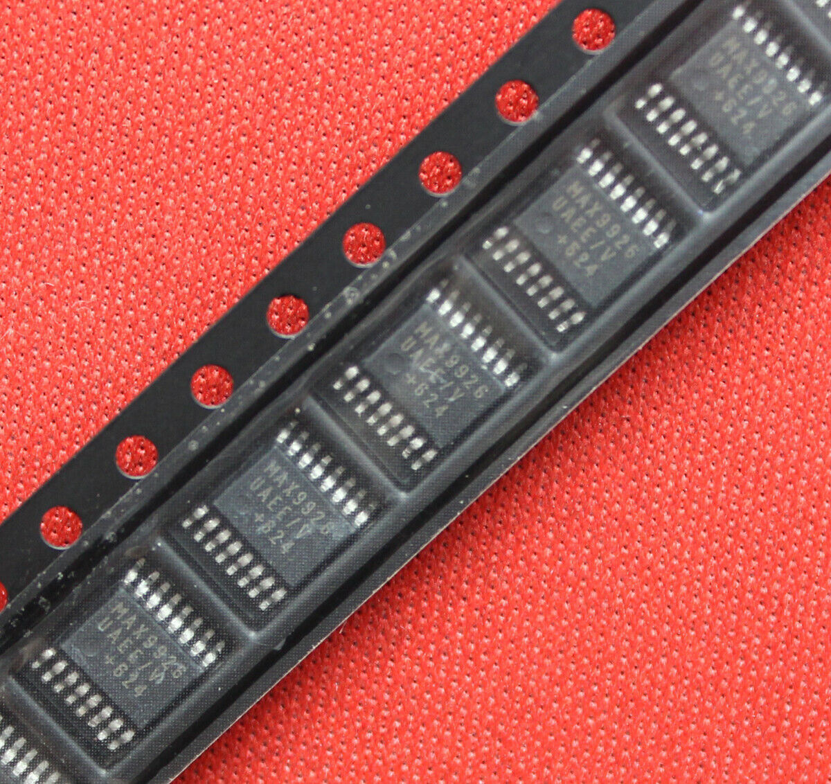 5pcs MAX9926UAEE/V MAX9926UAEE 9926 MAX9926 Integrated Circuit IC