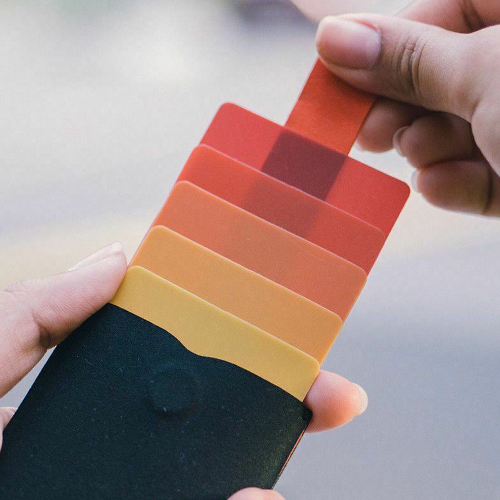 Mini Portable 5 Cards Color Holders Pulled Design Men Wallet Gradient