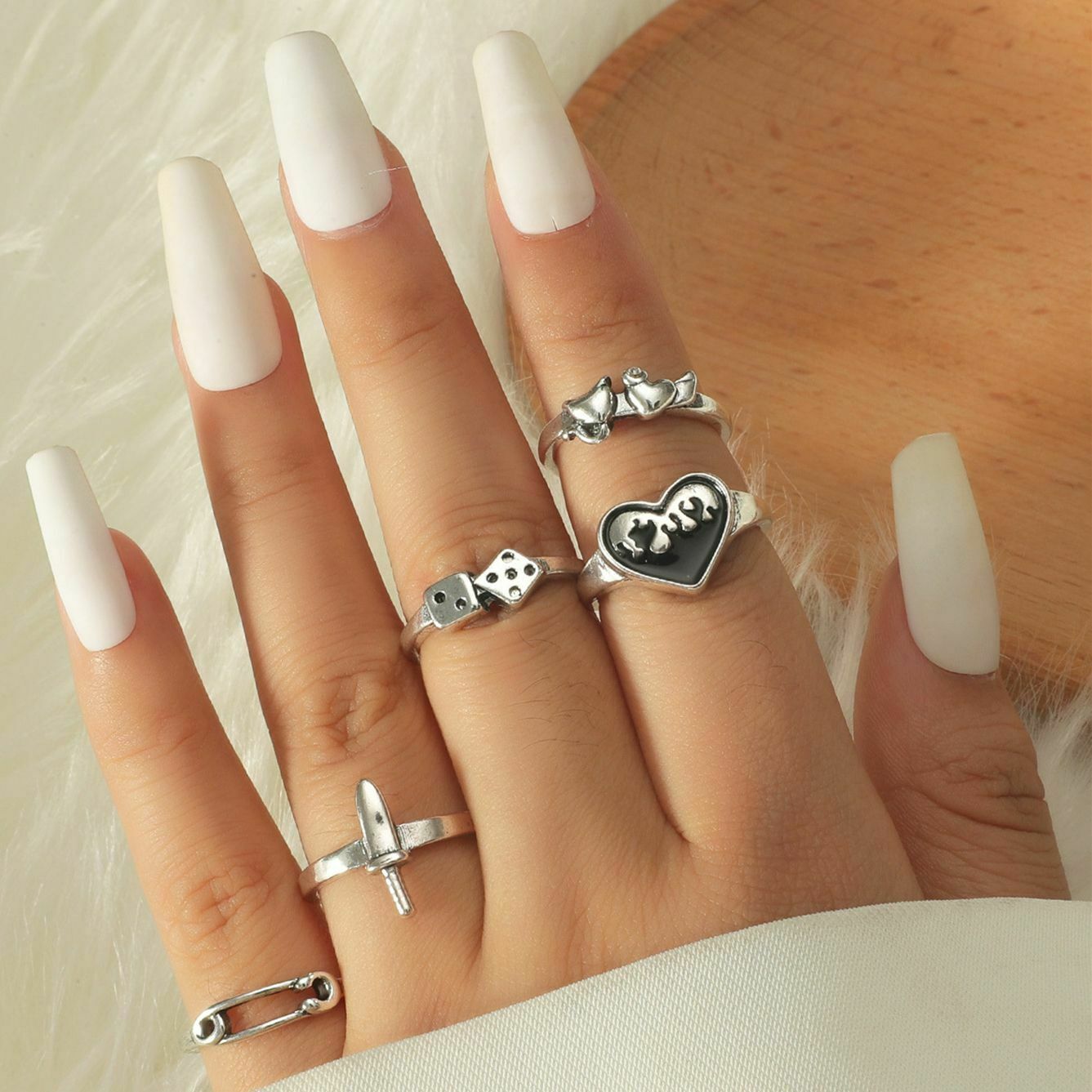 Gifts Retro Black Dice Billiards Gothic Heart Rings Set Women Finger Ring