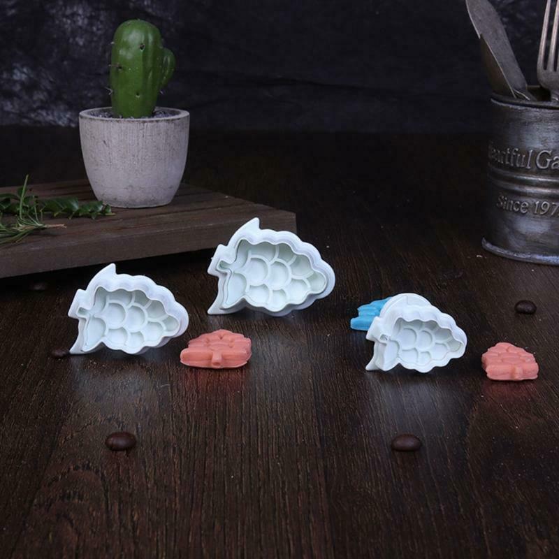 Direct Embossing Spring-loaded Handle Food Safe Plastic Material Cookie Molds