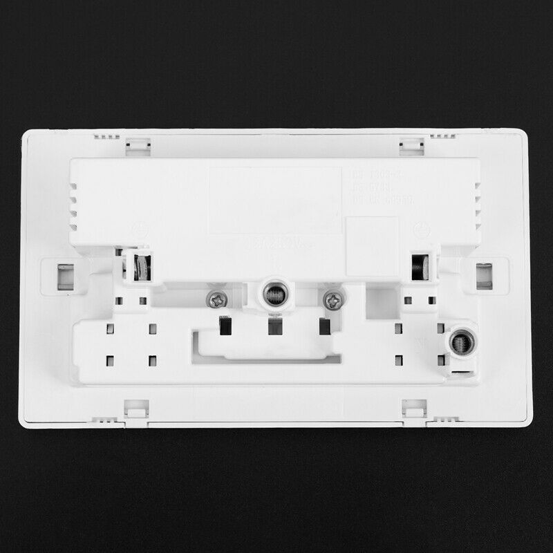 International Universal Plug Socket 2.1A Usb Wall Switch Socket 3 Holes Dual UZ2