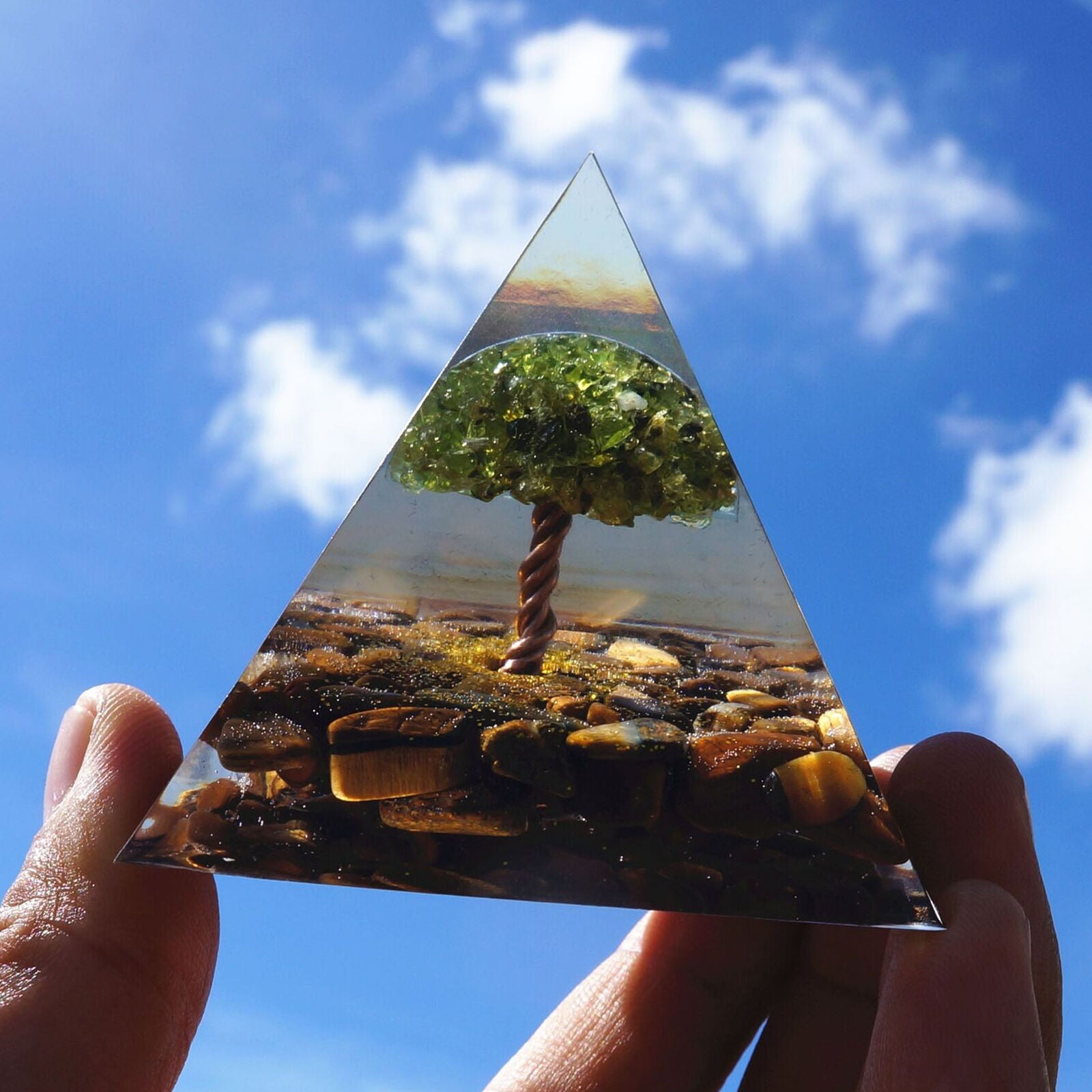 Crystal Orgone Pyramid, Reiki Healing Chakra Meditation Large Orgonite Pyramids