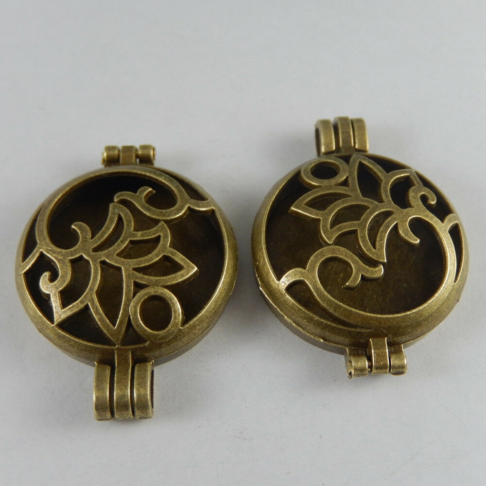 2 pcs Antiqued Bronze Alloy Hollowed Fox Locket Aromatherapy Pendant Charm 30mm
