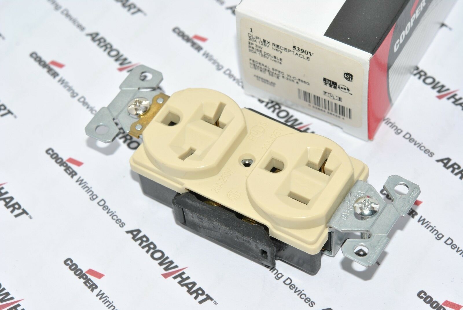 1pcs-COOPER WIRING 5390V 20A 125V - 20A 250V Premium Duplex Receptacle Outlet