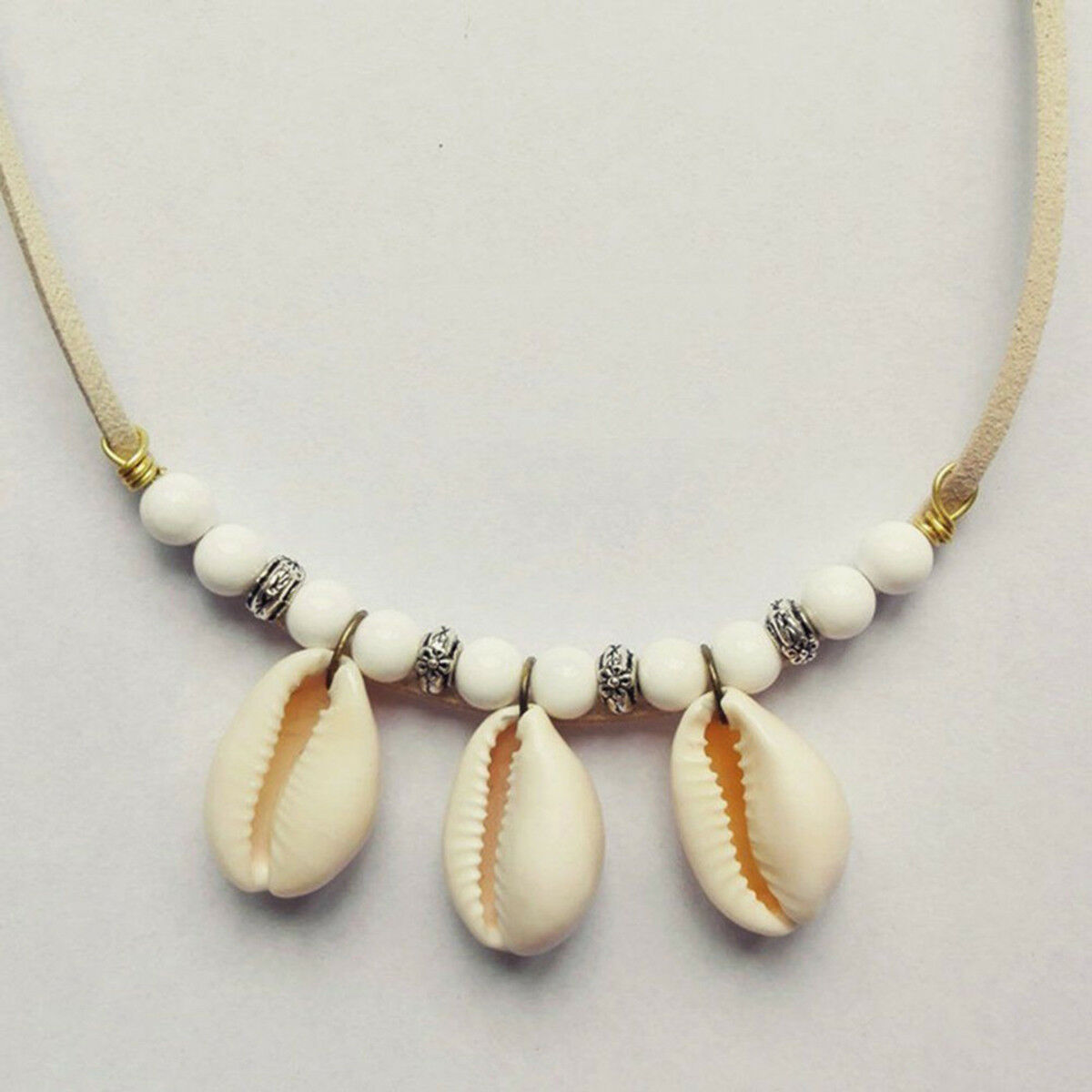 50 x Natural Cowrie Drilled Craft Shells Seashells Cowrie Craft Beads jewellery