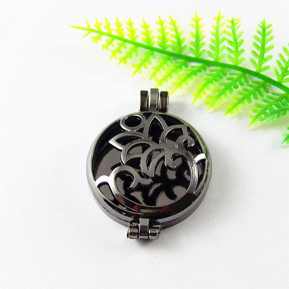 2 pcs Black Tone Open Locket Hollowed Fox Aromatherapy Diffuser Pendant Charm
