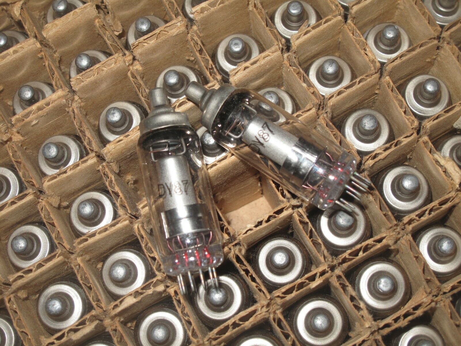 2PCS - DY87 (1S2A) Vacuum Tube NOS - (tube-p15)