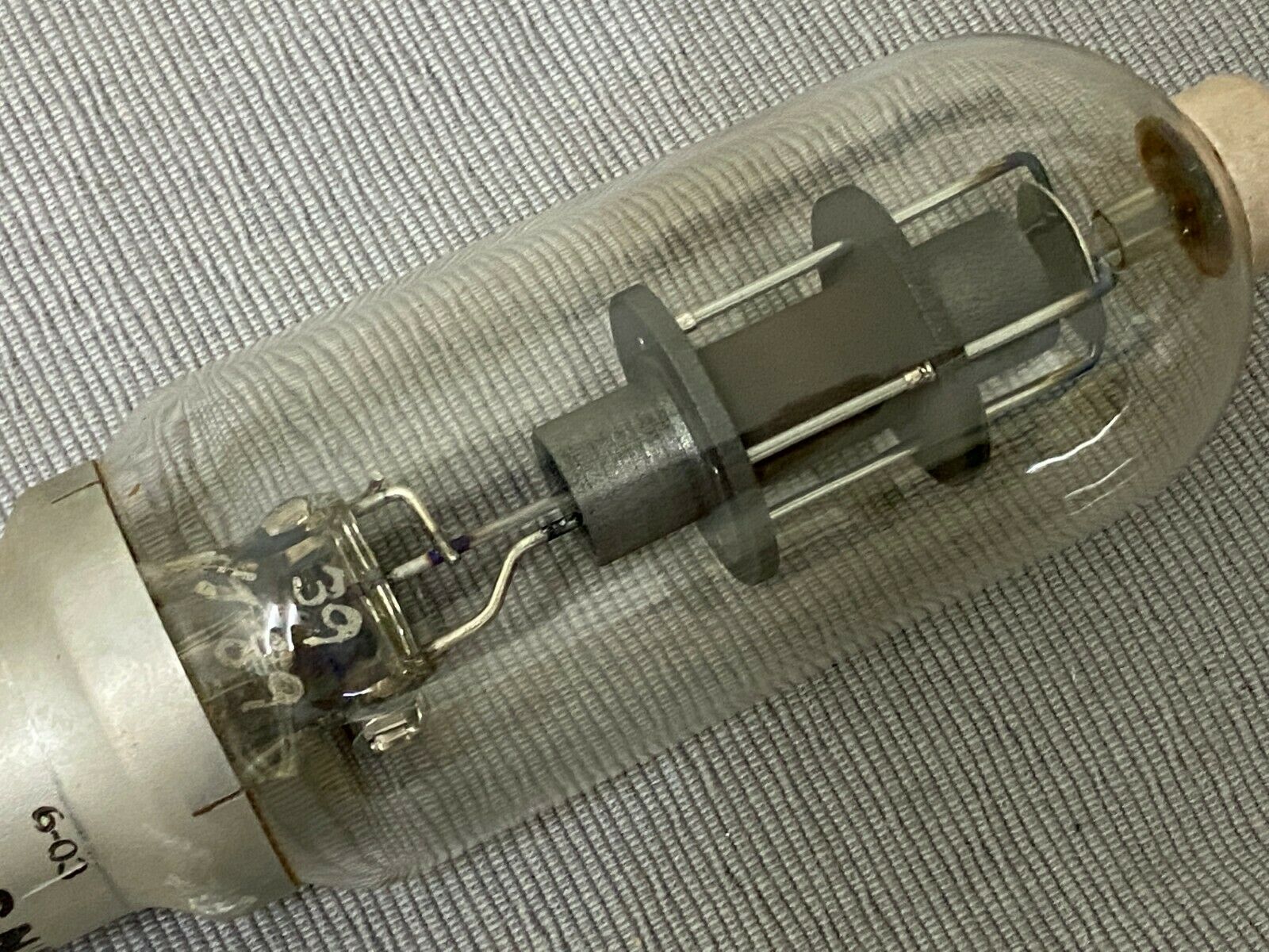 1PCS - UNITED ELECTRONICS 593 Vacuum Tube