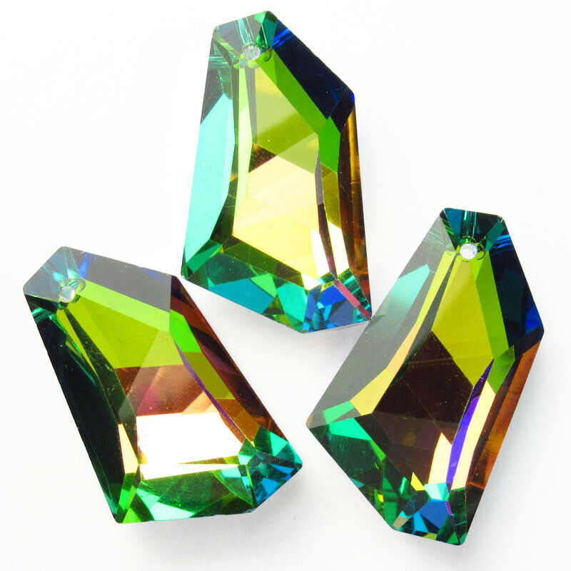 3Pcs 36x21x10mm Faceted Rainbow Titanium Crystal Geometry Pendant Bead A-219SJ