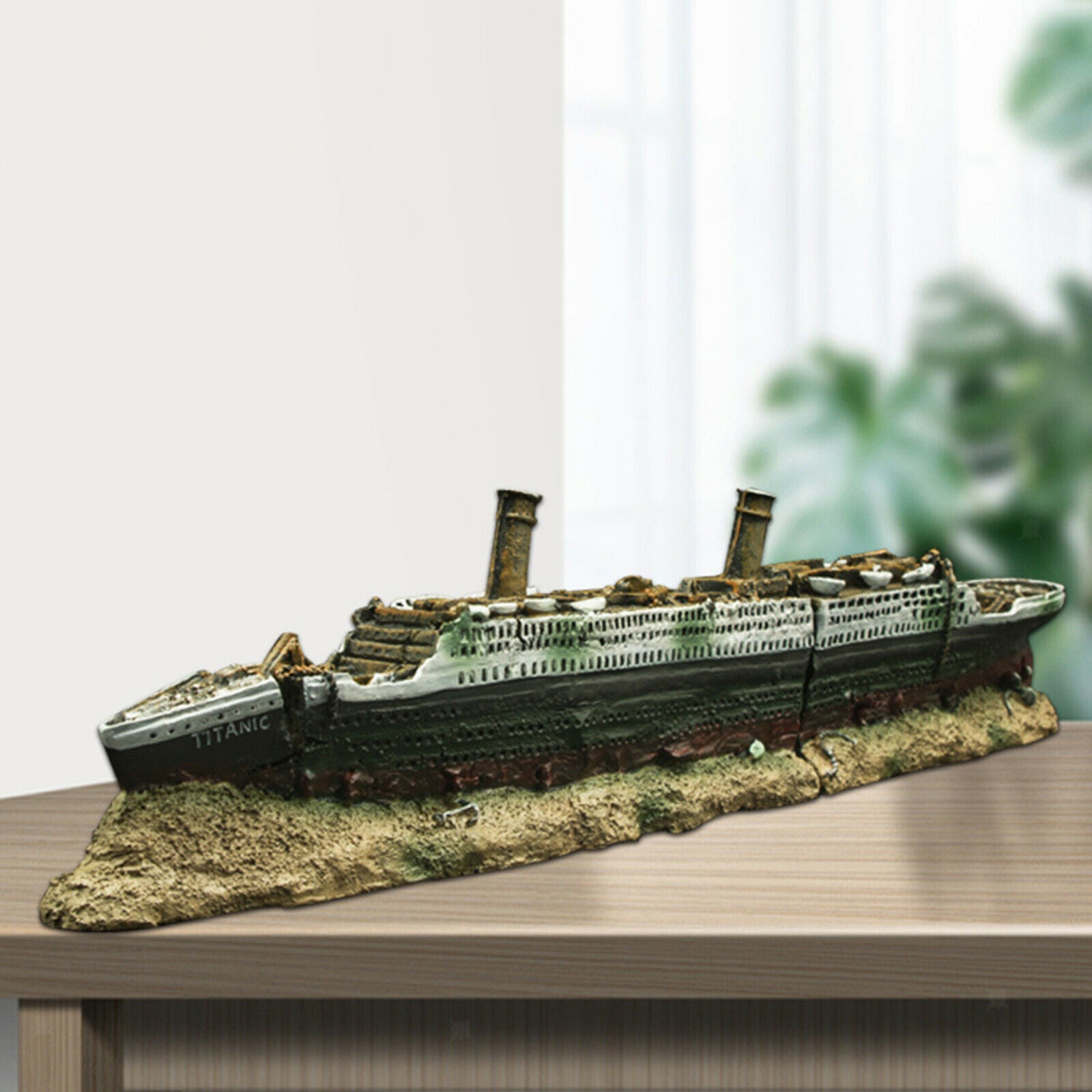 Aquarium Fish Tank Medium Titanic Shipwreck Ornament Decor Shelter 38x6x9cm