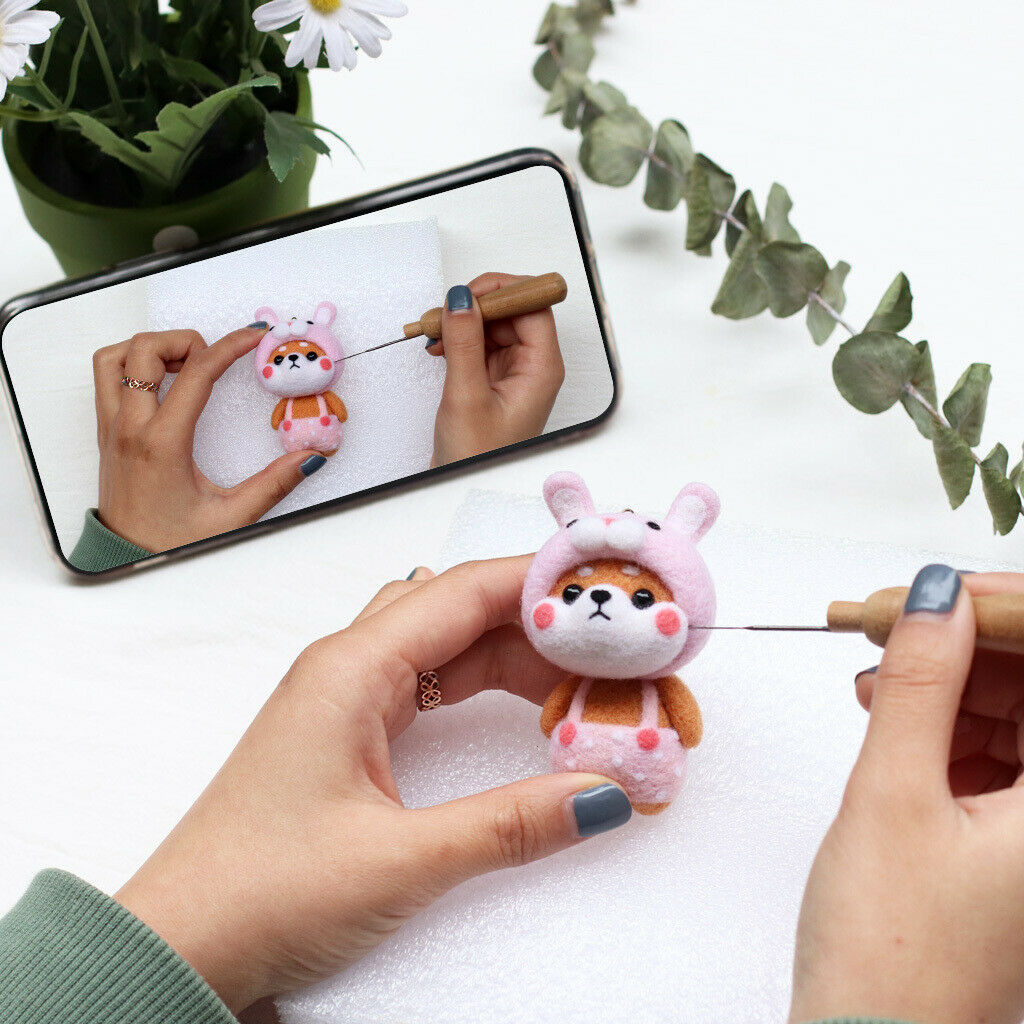 Cute Needle Felting Kits with Basic Tools Wool Costume Phone Keyring Pendant